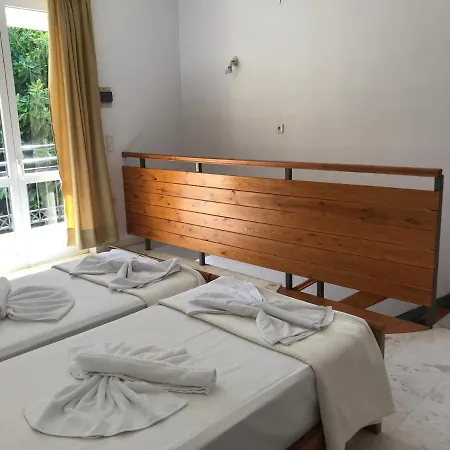 Marakis 公寓式酒店 2*