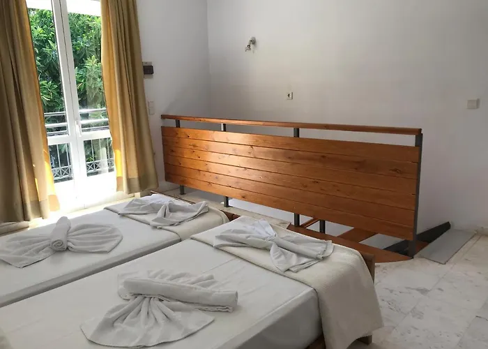 Marakis Aparthotel 2*